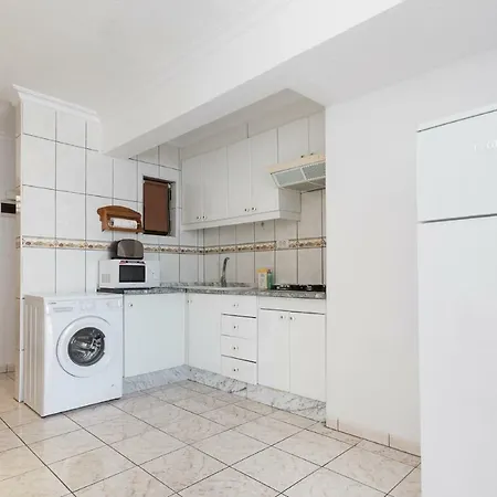 Apartment Sea Breeze In Playa De Americas With Parking *
