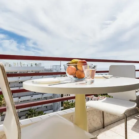 Apartment Sea Breeze In Playa De Americas With Parking *