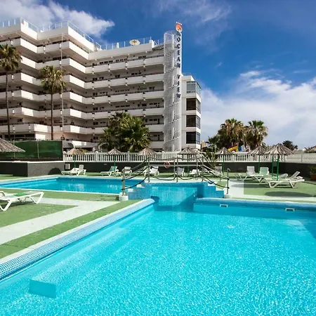 Sea Breeze In Playa De Americas With Parking Lägenhet